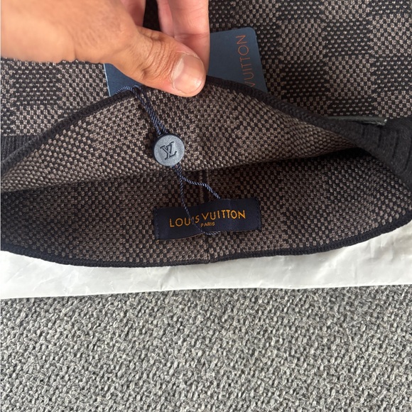 Louis Vuitton Black Checkered Knit beanie - Picture 3 of 4